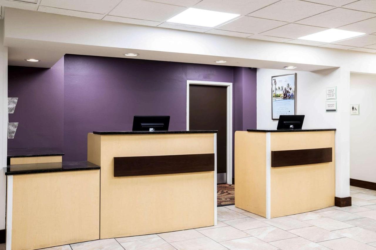 La Quinta Inn By Wyndham Davenport & Conference Center Ngoại thất bức ảnh